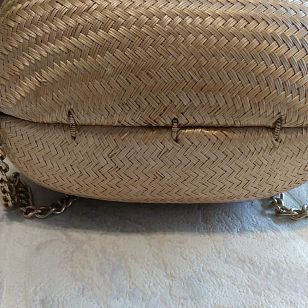 Bequizo puffy straw bag.. - Picture 4 of 8
